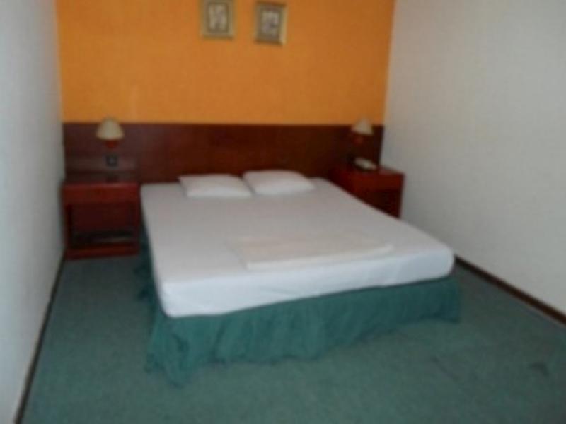 Hotel Margosuko Malang Zewnętrze zdjęcie